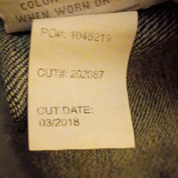 Torrid 4 Women 4x Collarless Medium Wash Button Front Cropped Denim Jean Jacket - Picture 8 of 8